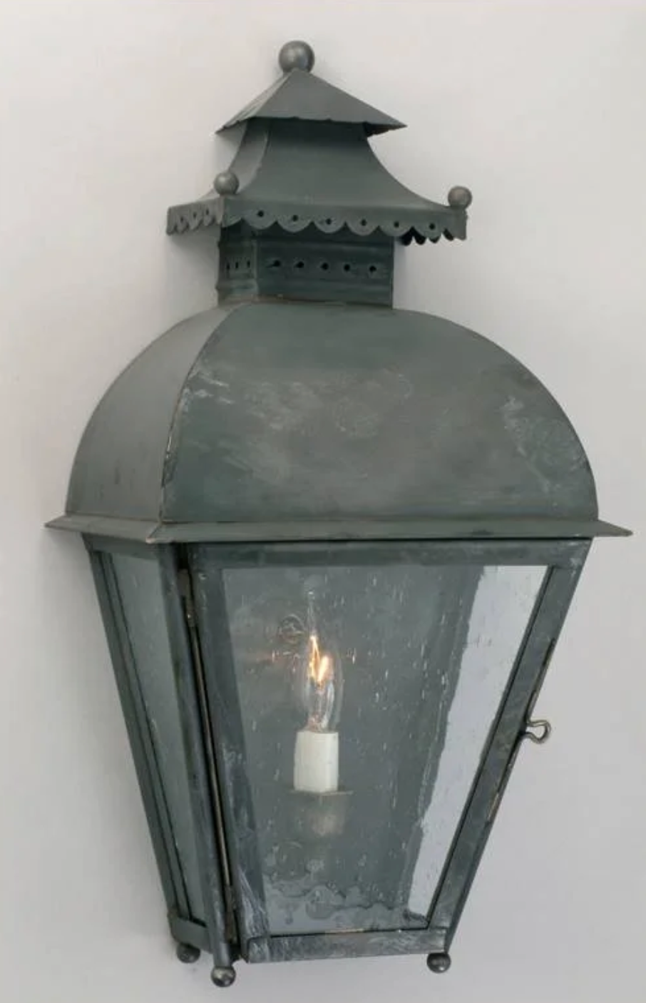 Duchess Outdoor Wall Lantern 8500P
