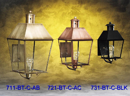 711 Outdoor Wall Lantern